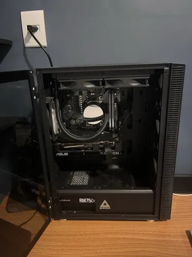 PC GAMER (COMPLETO) - CPU Ryzen 7 5700X + 32GB DDR4 + SSD + RX 7600