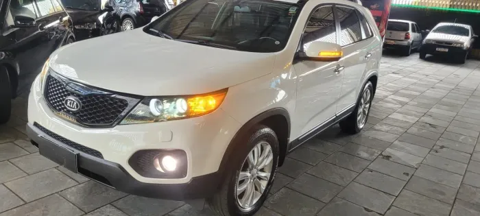 Kia Motors Sorento 3.5 V6 24V 278cv 4X2 Aut. 2013