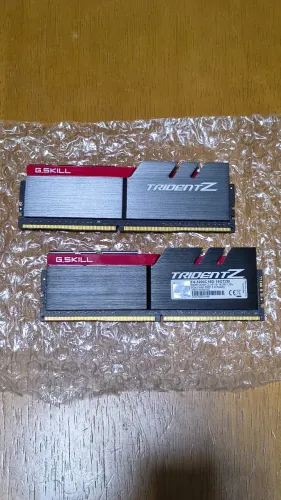 Memória RAM DDR4 16GB (2x8) 3200Mhz GSKILL Trident Z