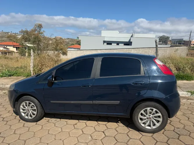 Fiat Punto 1.4 Fire Flex 8V 5P 2010