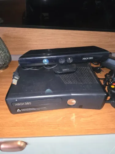 Xbox 360 + kinect + 4 controles