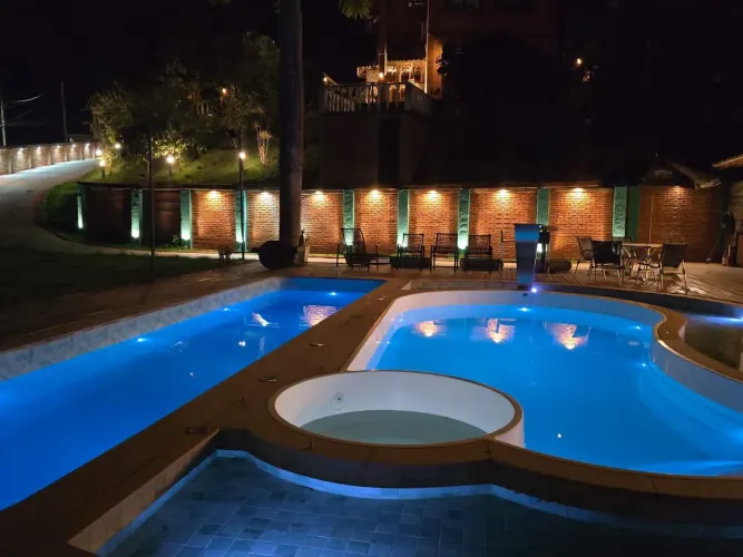 GRANJA 3000m2 BELO VALLE CASA COM 05 QUARTOS, ÁREA GOURMET TOP COM CHURRASQUEIRA PISCINA 