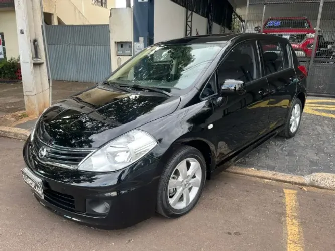 Nissan Tiida SL 1.8/1.8 Flex 16V Mec. 2012