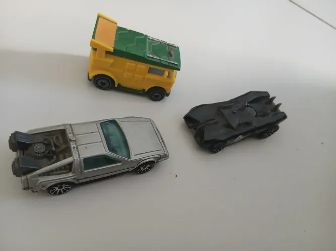 Lote 3 hotwheels temático