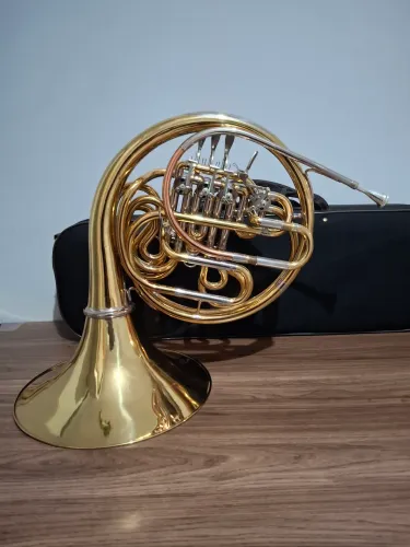 Trompa yamaha 764 dupla Afinação