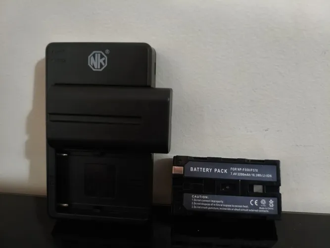 NP-F550 / NP-F570 c carregador USB duplo