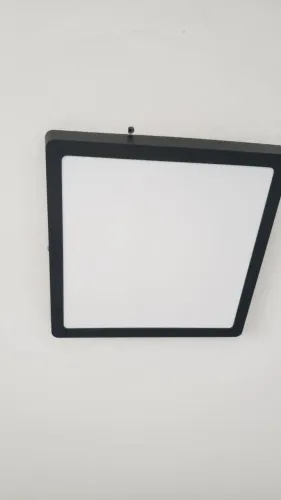 Luminária de Teto LED Quadrada Preta