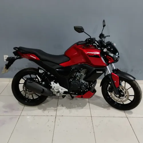 Fazer FZ 15 - 2025 - 6km rodados