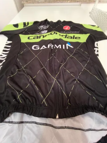 Conjunto ou Roupa de Ciclismo Cannondale Preto e Verde<br>Cannondale Preto e Verde