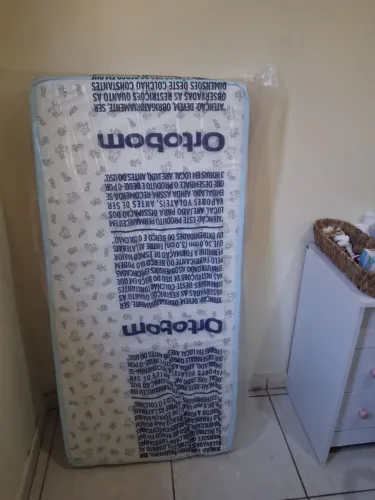 Colchão de bebê novo