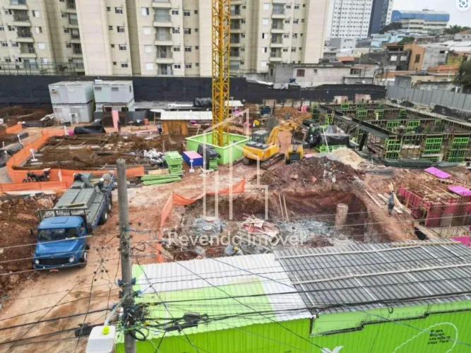 Apartamento à venda em São Paulo - Vila Tolstoi: 2 quartos, 2 banheiros, 1 vaga de garagem