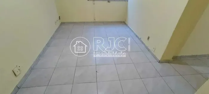 Imóvel para venda tem 55 metros quadrados com 3 quartos