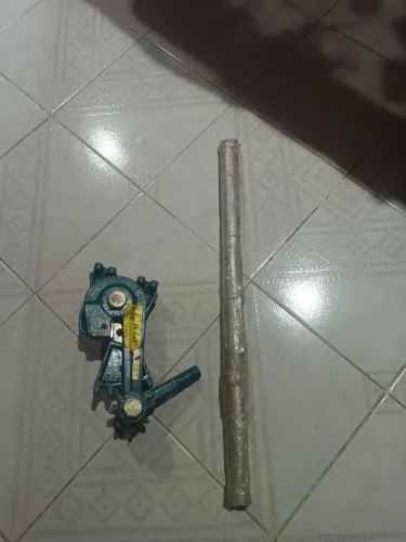 Vende-se cortador de ferro