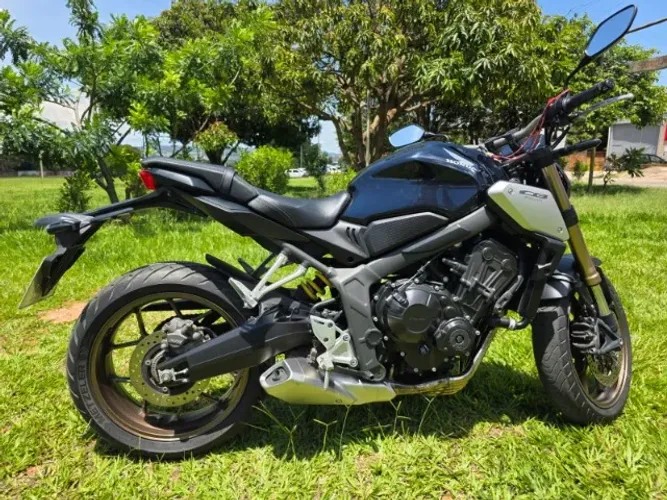 Honda CB 650R Neo Sports Café 2021