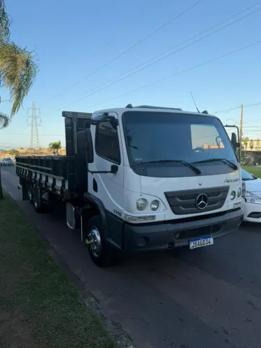 M. Benz Accelo 1316 2022 carroceria impecável 