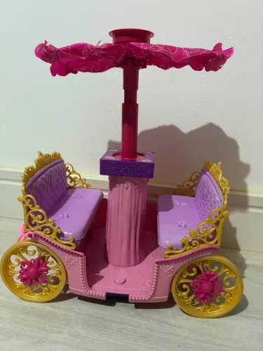 Barbie Escola de Princesas - Carruagem