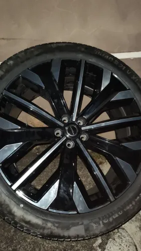 Roda volvo com pneu 
