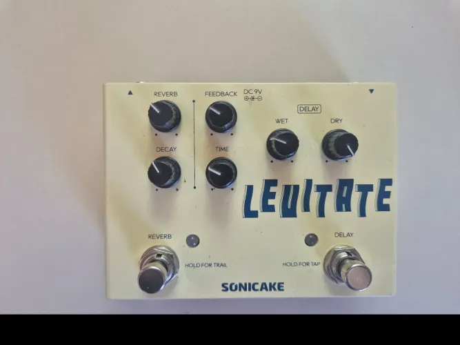Sonicake Levitate - pedal de Delay/Reverb para guitarra