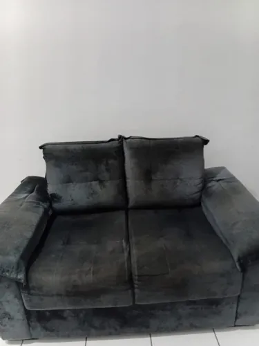 Sofá e guarda-roupa