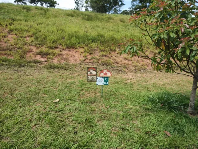 Terreno à Venda em Jambeiro - 1000m² com o Melhor Preço!