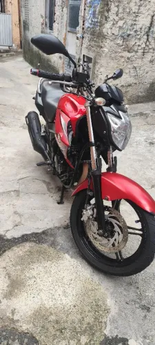 Moto muito bem cuidada