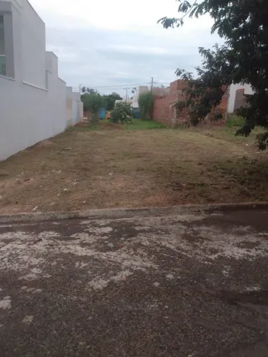 Vende - se Terreno Bairro Sol Nascente 1