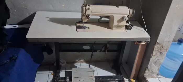 Vendo máquina industrial reta