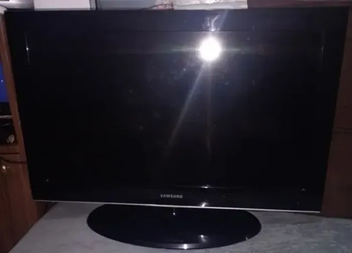 tv samsung 32 (LEIAM DESCRIÇÃO)