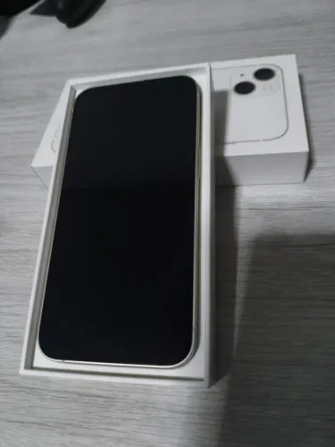 iPhone 13 - Branco