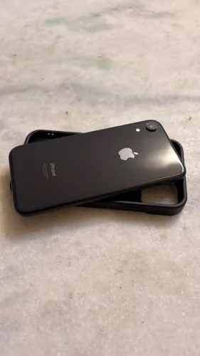 iPhone XR preto 128gb (Em perfeito estado)