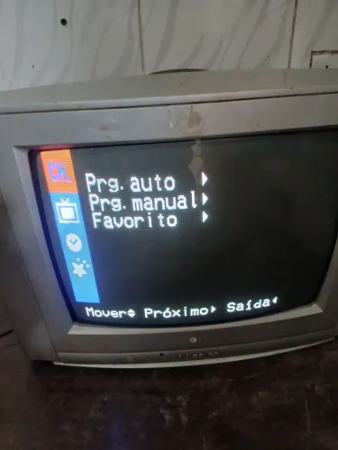 Vendo uma televisão 21 polegadas, 50 reais funcionando , não tem conversor 