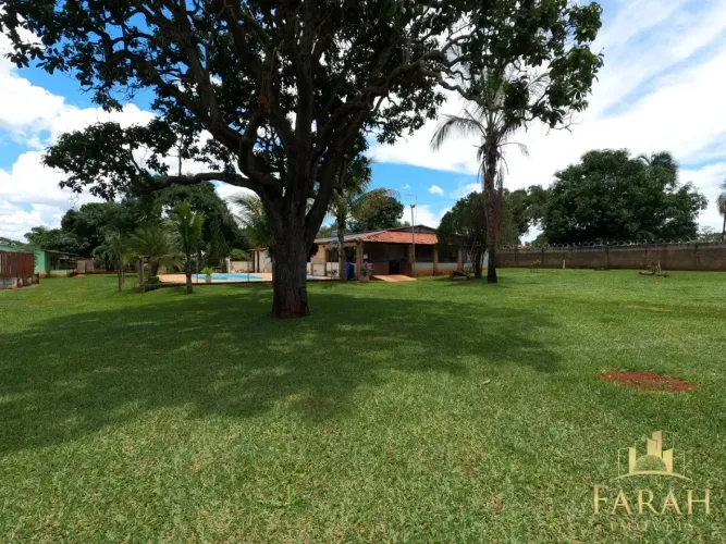 CHÁCARA EM CONDOMÍNIO FECHADO - 5.000 M² PORTARIA 24 HORAS.