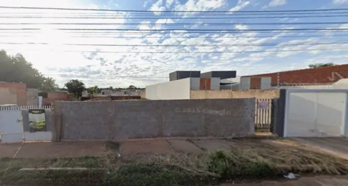 Terreno à Venda - Bairro Ana Maria do Couto 444 m² todo murado.