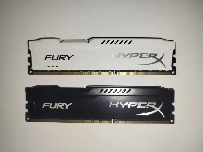Kit Memória RAM DDR3 HyperX Fury 16GB (2x8GB) CL10 Kingston