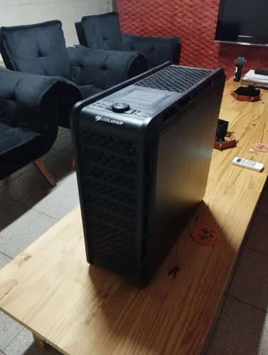 Gabinete Cougar Evolution 6GR1 Mid Tower ATX Black