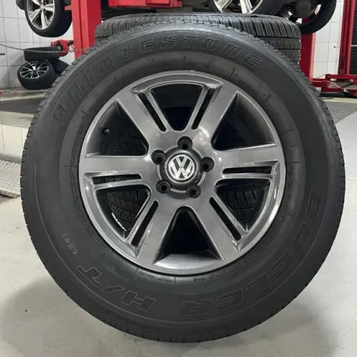 rodas 17 amarok vw originais c/ pneus 265x65 r17