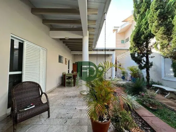 Casa com 3 dormitórios à venda, 285 m² por R$ 1.500.000,00 - Condomínio Residencial Giardi
