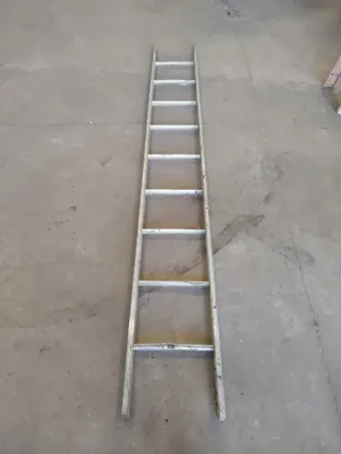 Escada de alumínio 2,95 m (no estado)