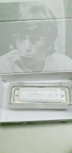 Harmônica Hohner John Lennon Signature C