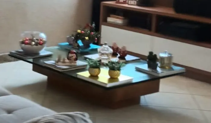 Mesa de Centro de Vidro e Madeira