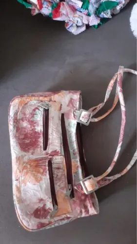 Bolsa de Ombro Vintage, nova, em ótimas condições e sem uso
