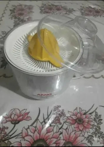 Espremedor de frutas arno