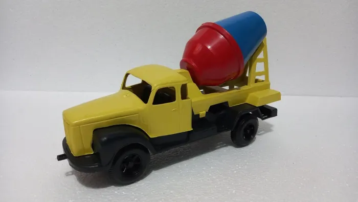 Caminhão de Brinquedo antigo Scania PEVI