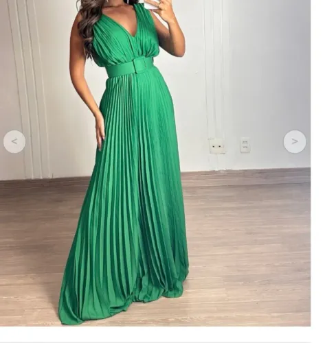 Vestido Longo Verde Plissado com Cinto