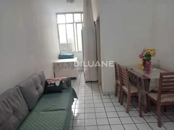 Apartamento : Padrão / Residencial / Centro