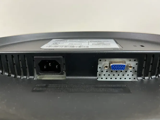 Monitor Samsung Syncmaster 732n plus