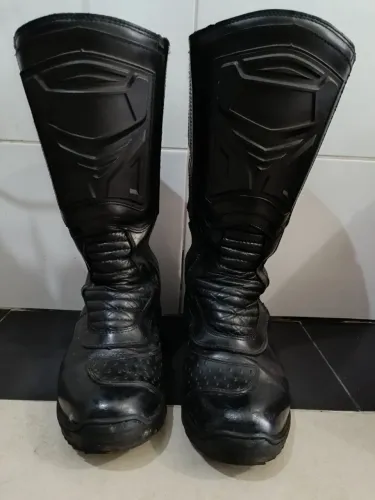 Botas de Moto em Couro Preto