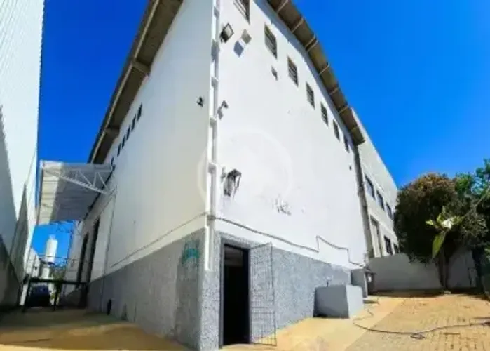 Oportunidade para Investidor: Galpão Locado por R$ 28 Mil em Condomínio Fechado Valinhos/