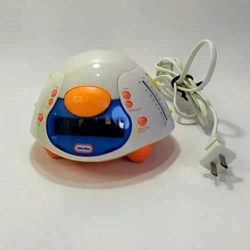 RÁDIO RELÓGIO NAVE ESPACIAL - Little Tikes Rádio Relógio Digital Nave Espacial Luz Noturna