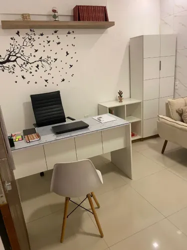 Sala Comercial mobiliada, com dois ambientes, moderno e aconchegante